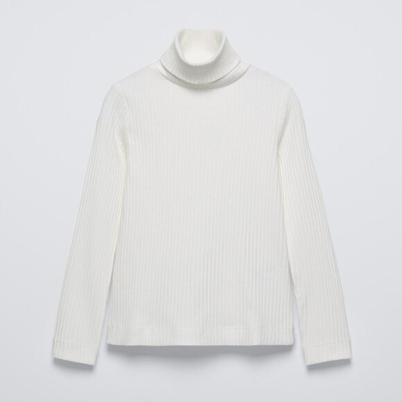 Zara Sweaters - ZARA Women’s White Turtleneck Sweater in Size Small